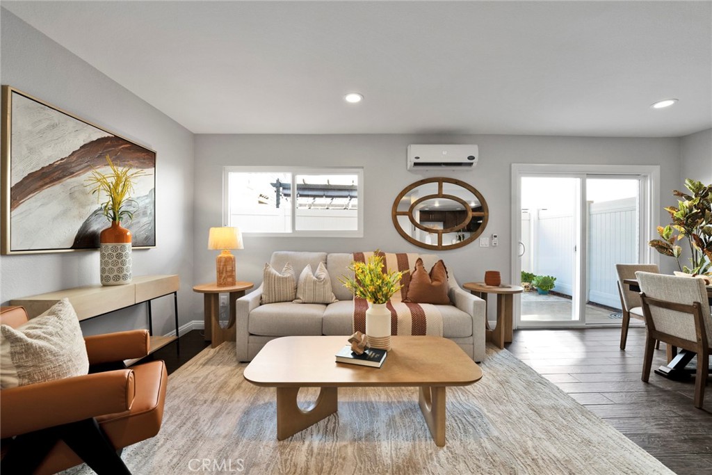 12951 Royal Palm Cir