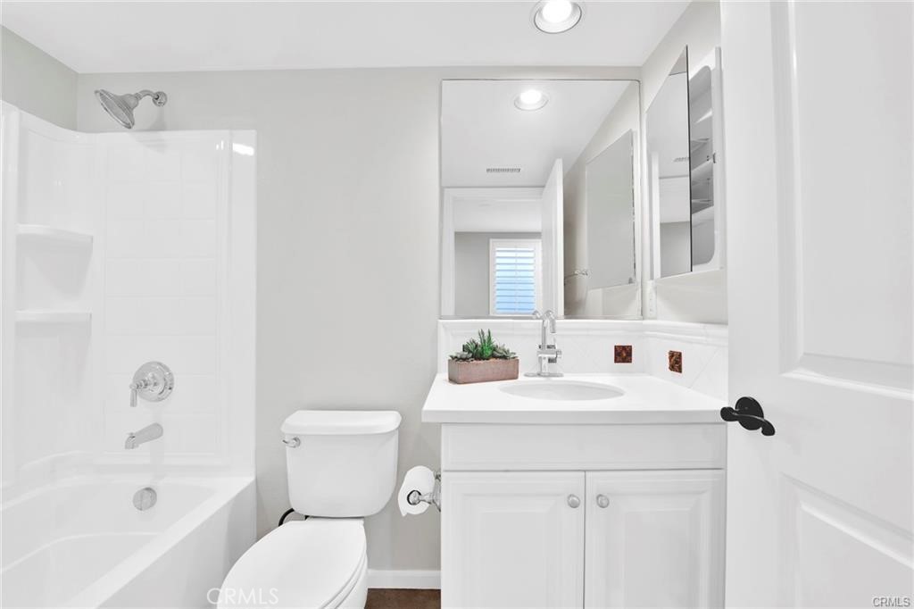 873 Terrace Lane W 4