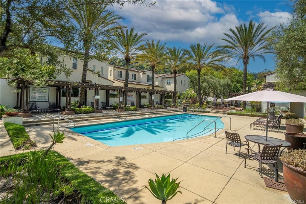 873 Terrace Lane W 4