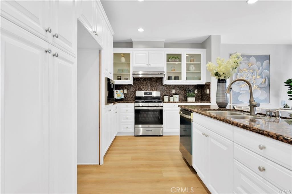 873 Terrace Lane W 4