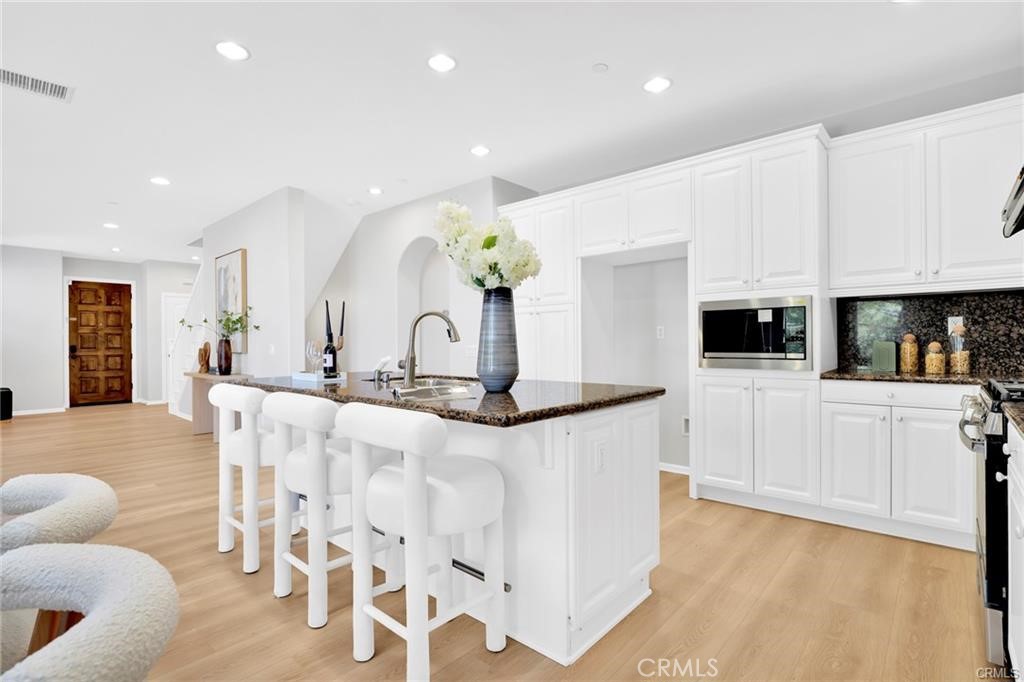 873 Terrace Lane W 4