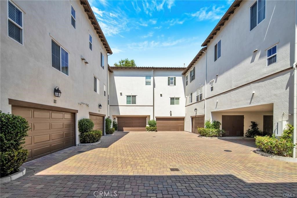 873 Terrace Lane W 4