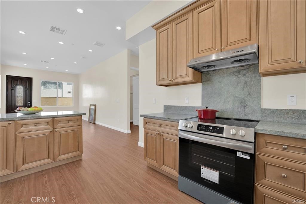 320 A S. Lincoln Avenue