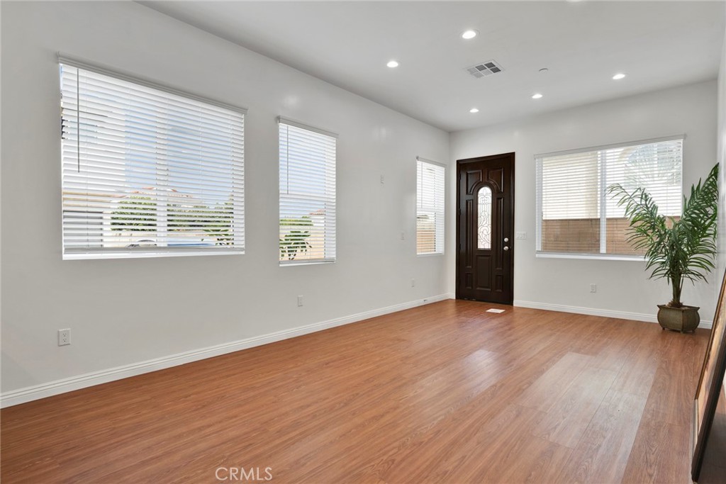 320 A S. Lincoln Avenue