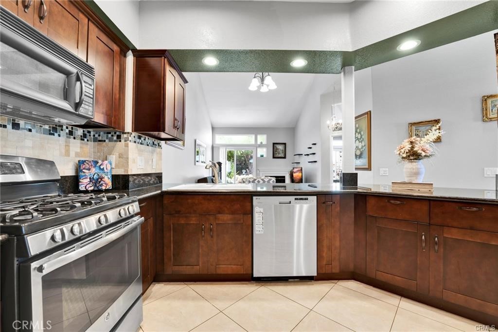 3072 Crape Myrtle Cir