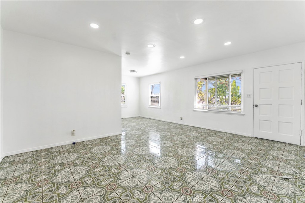 14057 Ohio Street