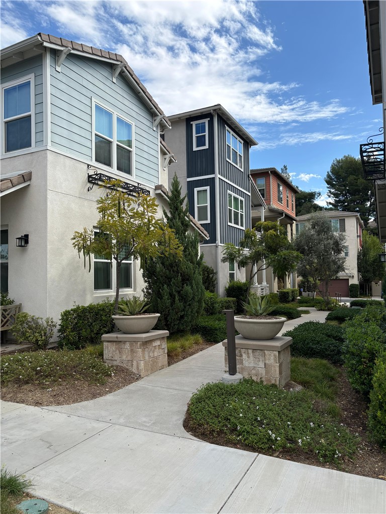 8 8 Vista Court