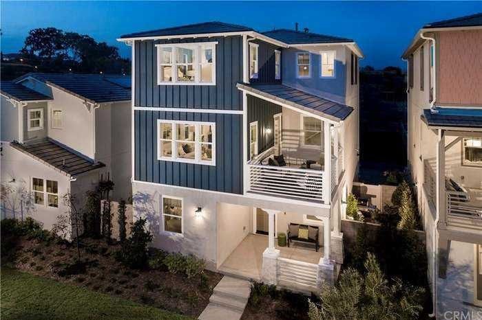 8 8 Vista Court