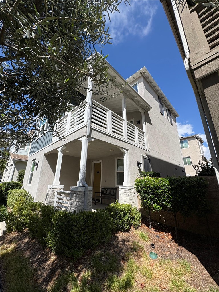 8 Vista Court