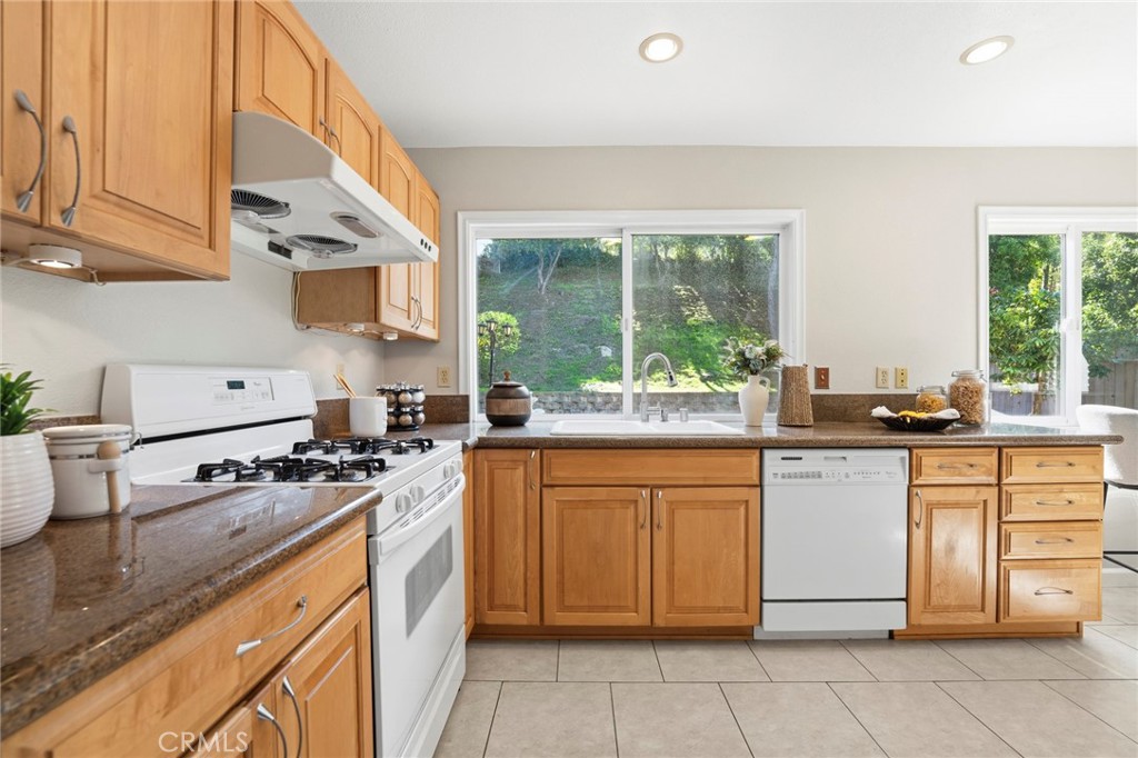 23922 Minnequa Drive