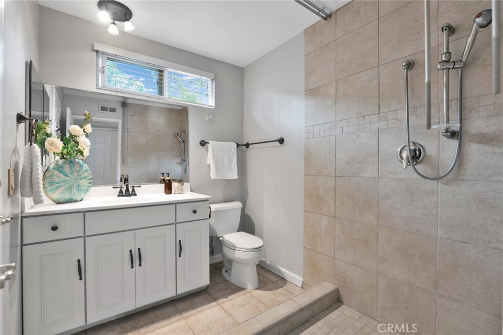 23922 Minnequa Drive