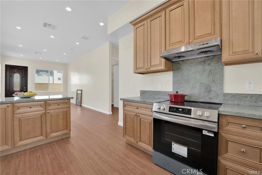 320 A S. Lincoln Avenue