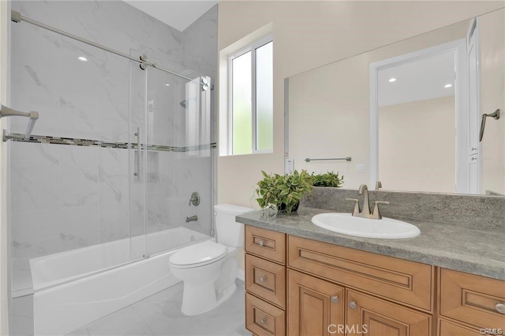 320 A S. Lincoln Avenue