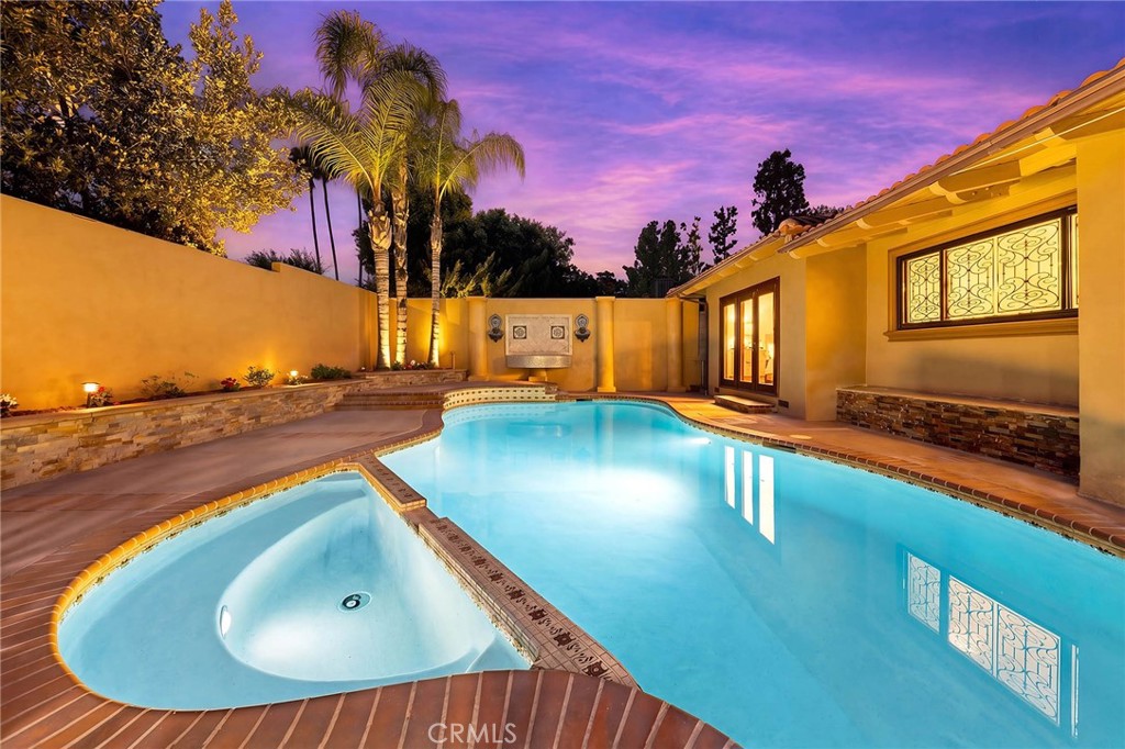 1029 Burnell Oaks Lane