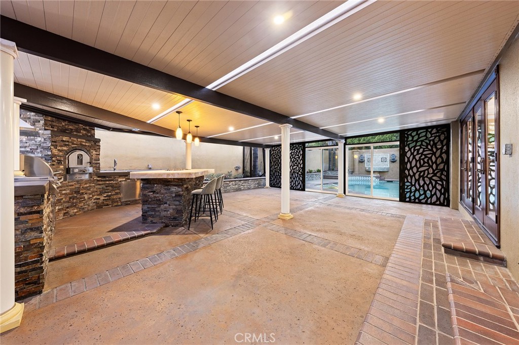 1029 Burnell Oaks Lane