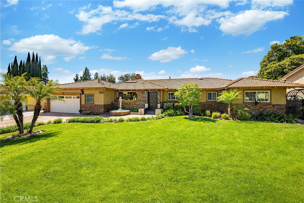 1029 Burnell Oaks Lane