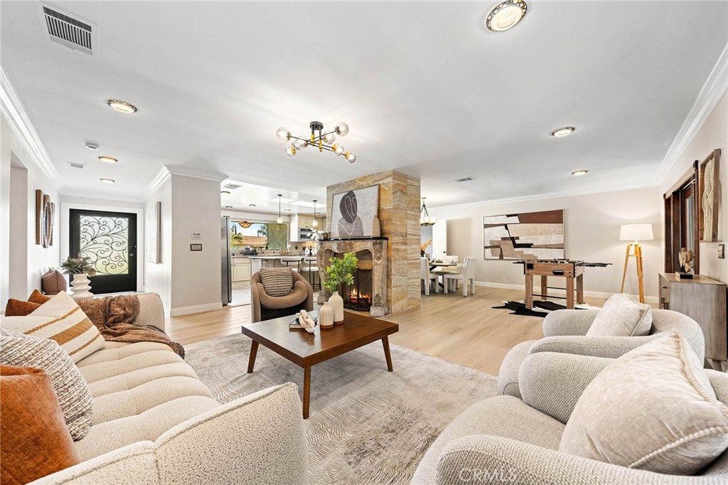 1029 Burnell Oaks Lane