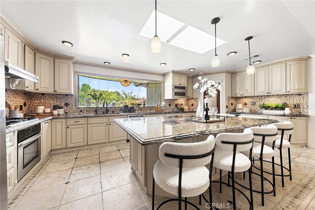 1029 Burnell Oaks Lane