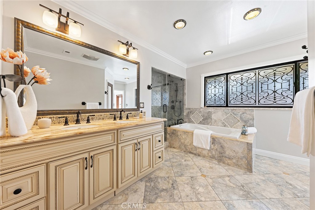 1029 Burnell Oaks Lane