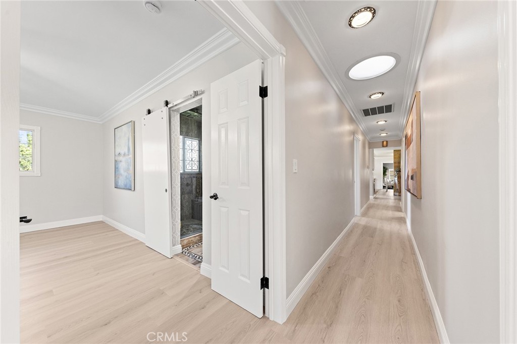 1029 Burnell Oaks Lane