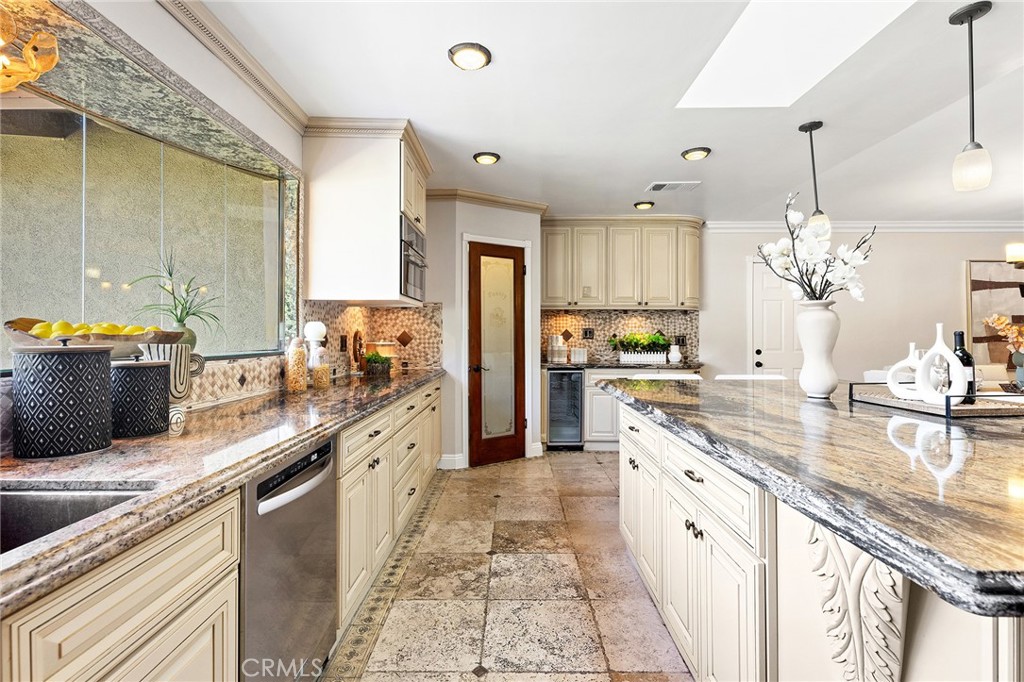 1029 Burnell Oaks Lane