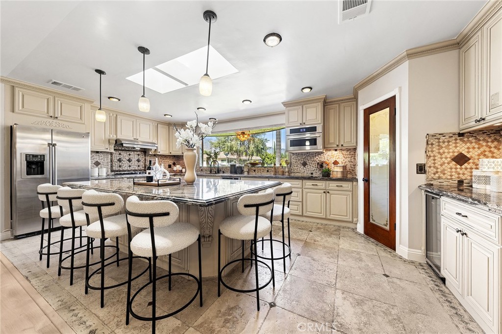 1029 Burnell Oaks Lane