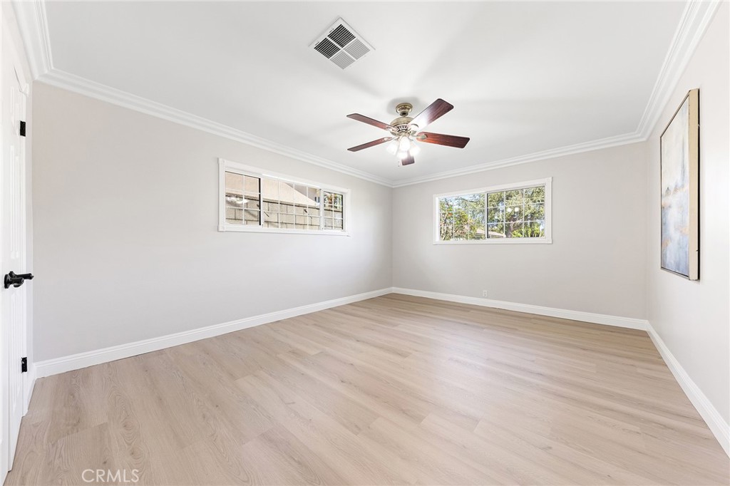 1029 Burnell Oaks Lane