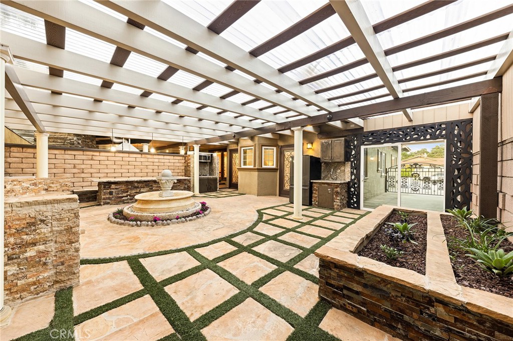 1029 Burnell Oaks Lane