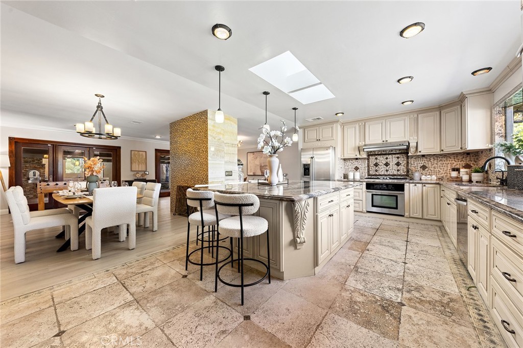 1029 Burnell Oaks Lane