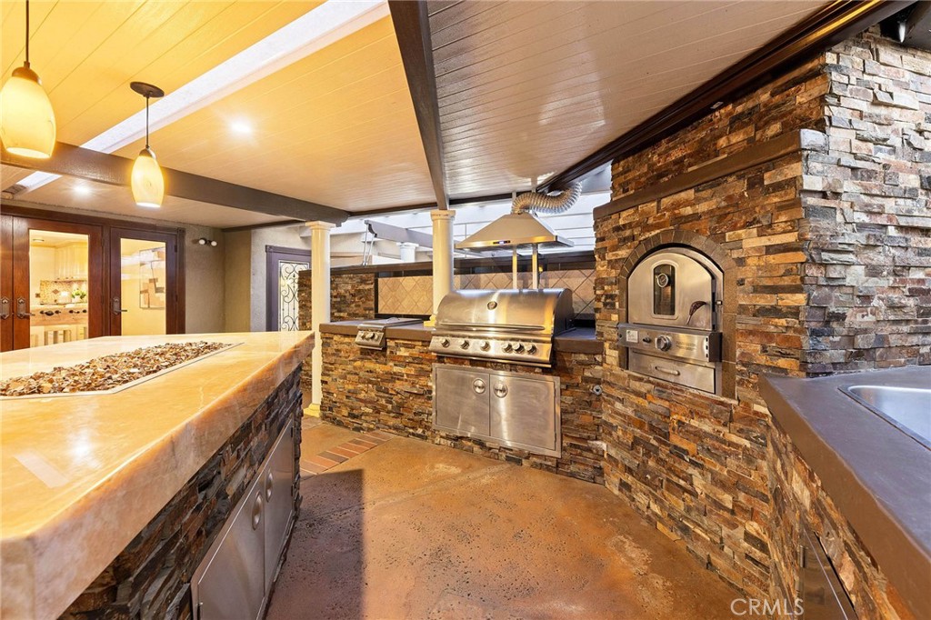 1029 Burnell Oaks Lane
