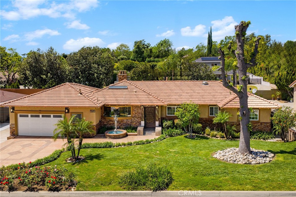 1029 Burnell Oaks Lane