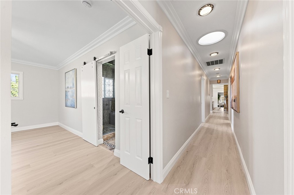 1029 Burnell Oaks Lane