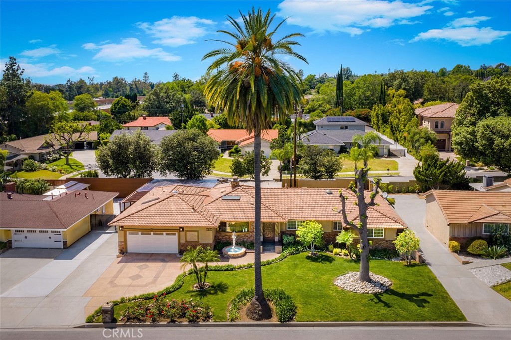 1029 Burnell Oaks Lane