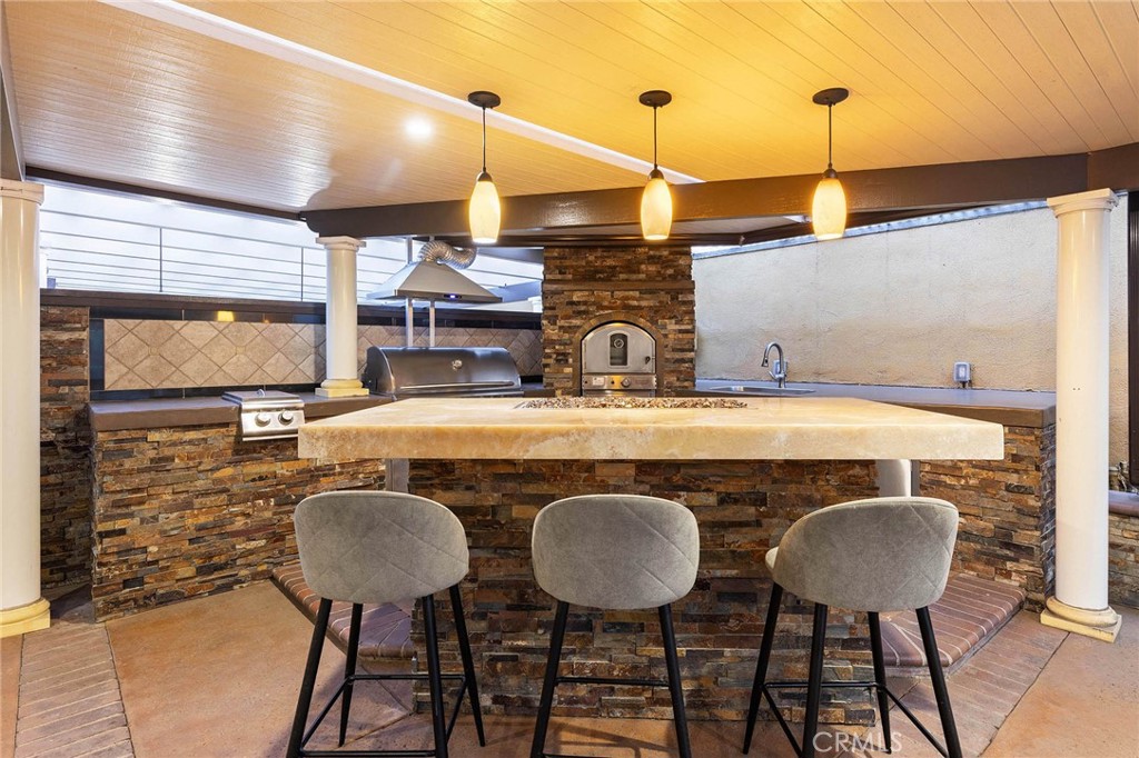 1029 Burnell Oaks Lane
