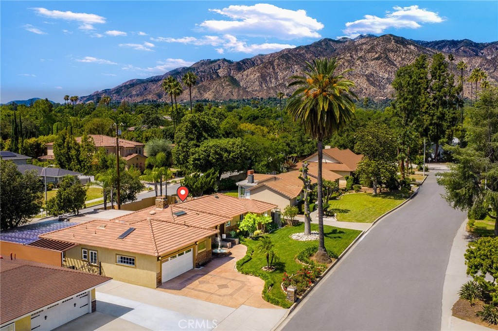 1029 Burnell Oaks Lane