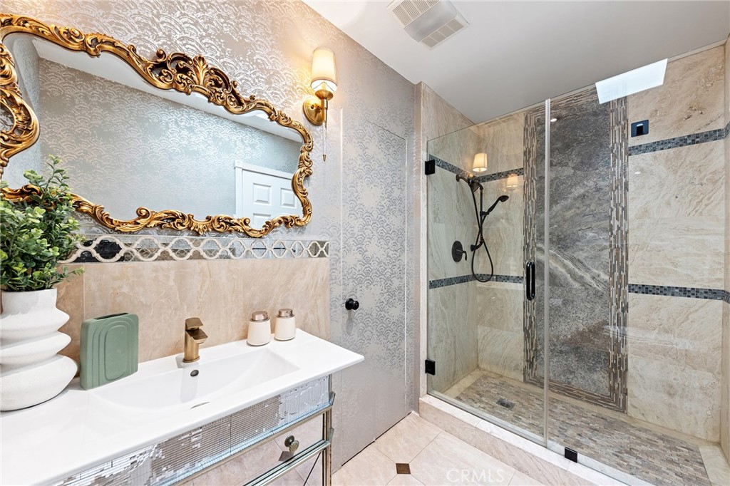 1029 Burnell Oaks Lane