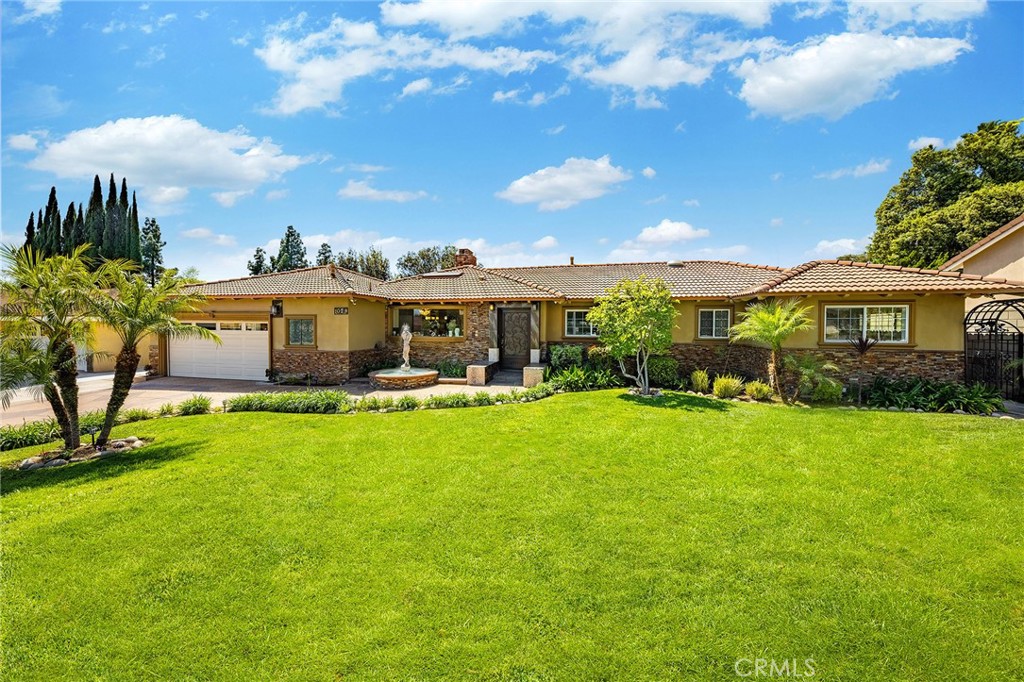 1029 Burnell Oaks Lane
