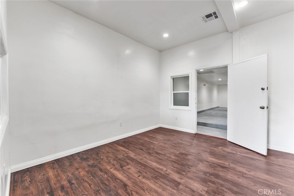 9085 Las Tunas Drive