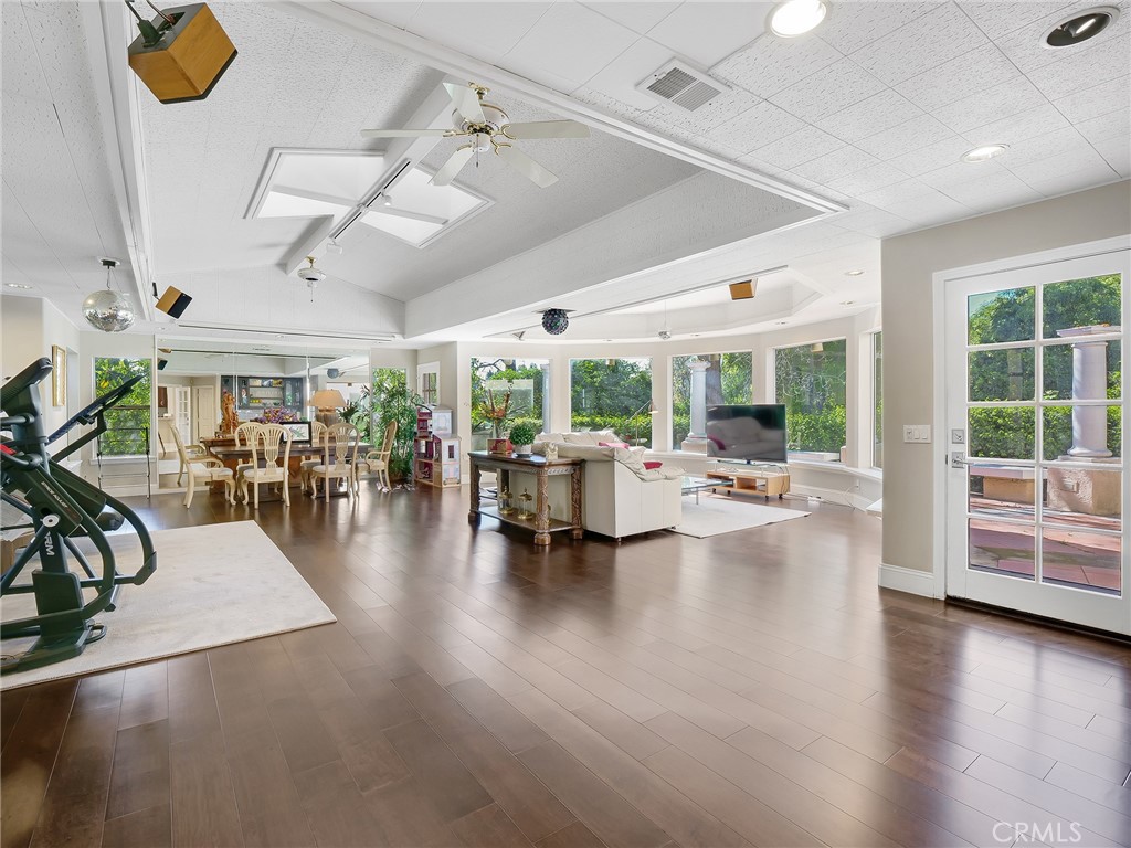 1435 Subtropic Drive