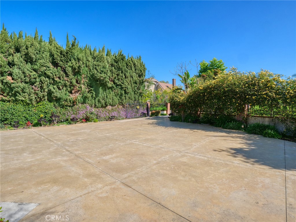 1435 Subtropic Drive