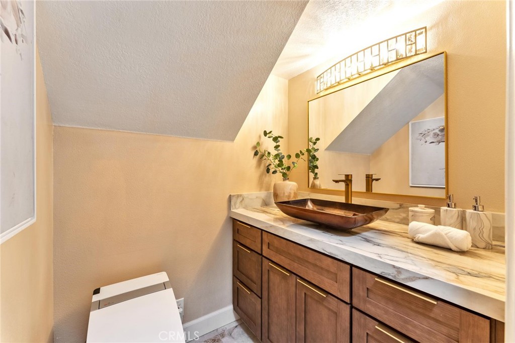 312 Torito Ln