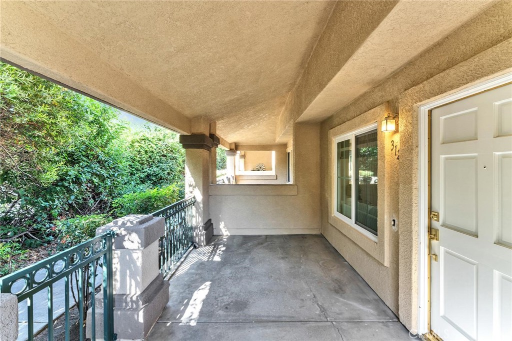 312 Torito Ln