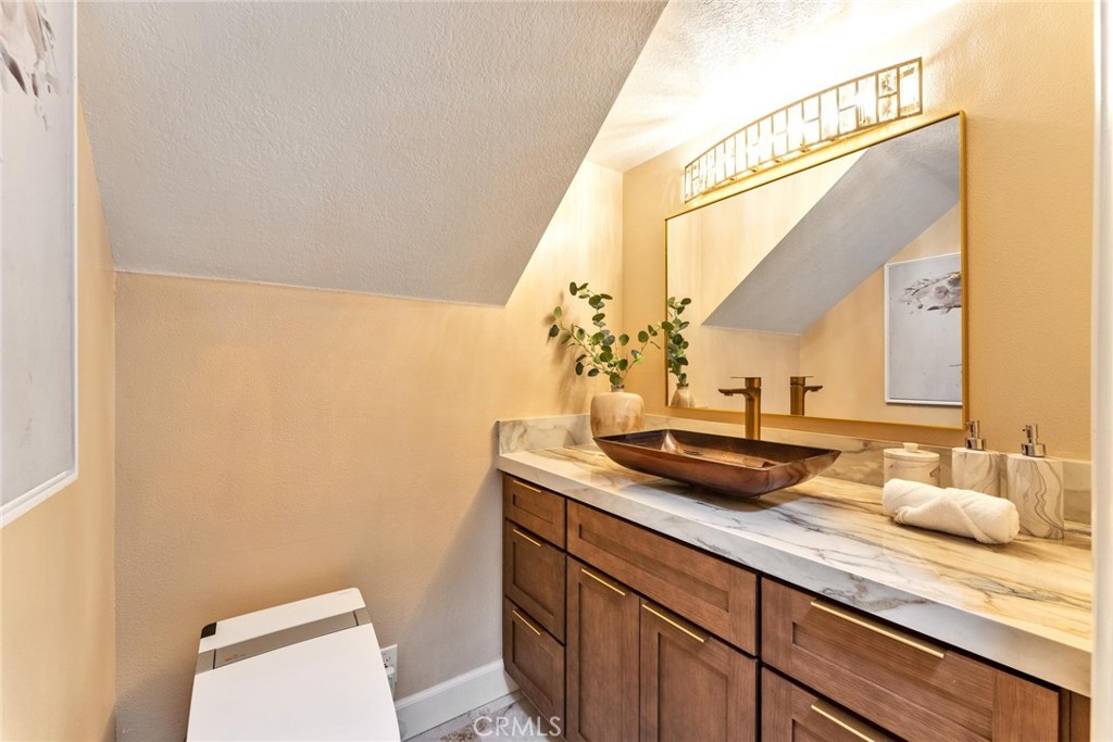 312 Torito Ln