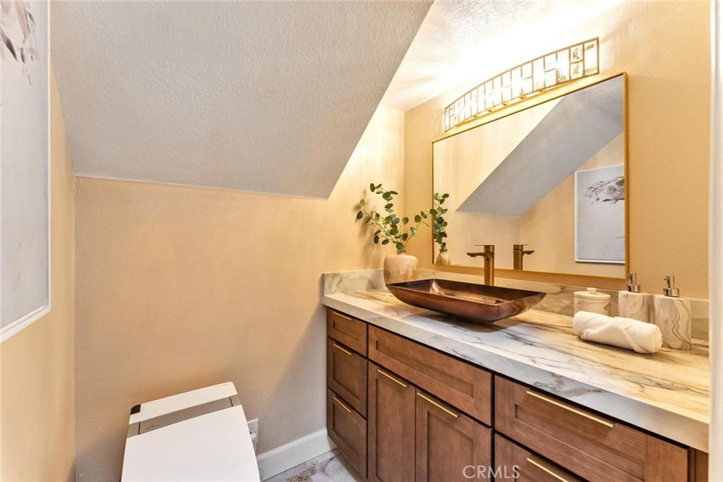 312 Torito Ln
