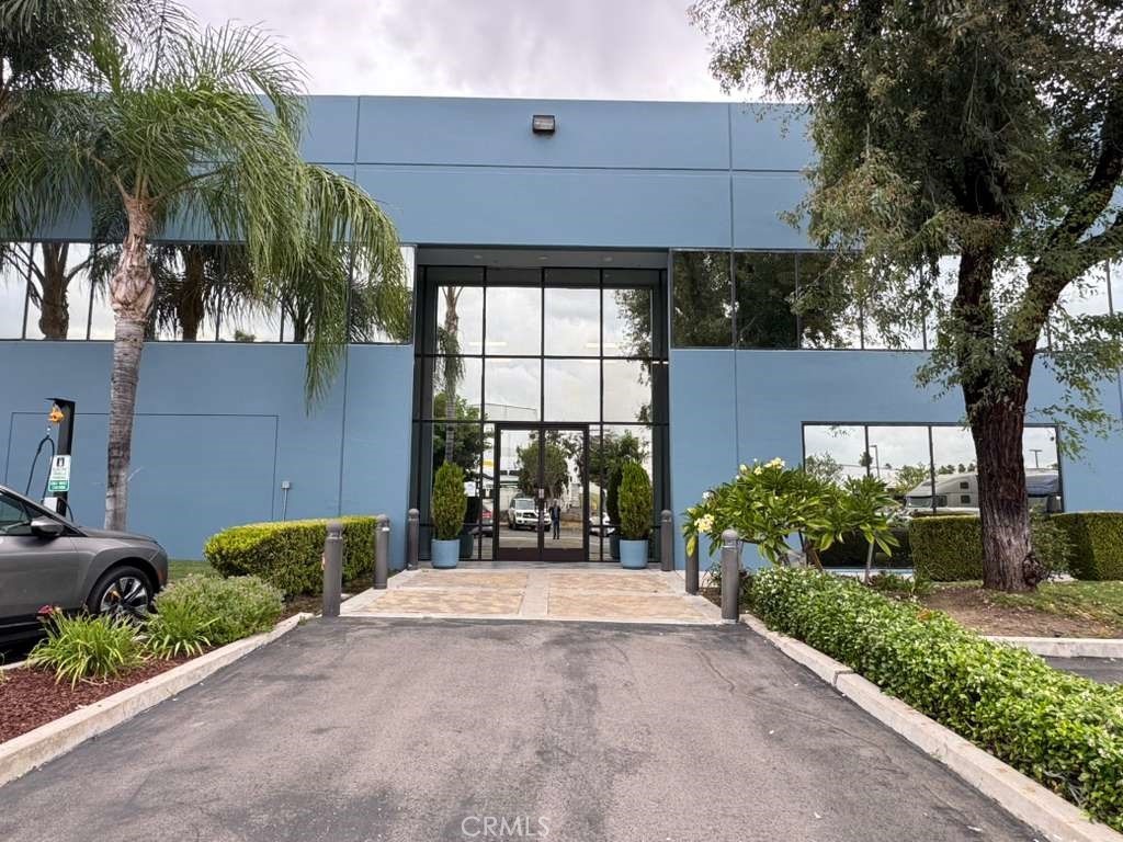 21007 Commerce Point Dr