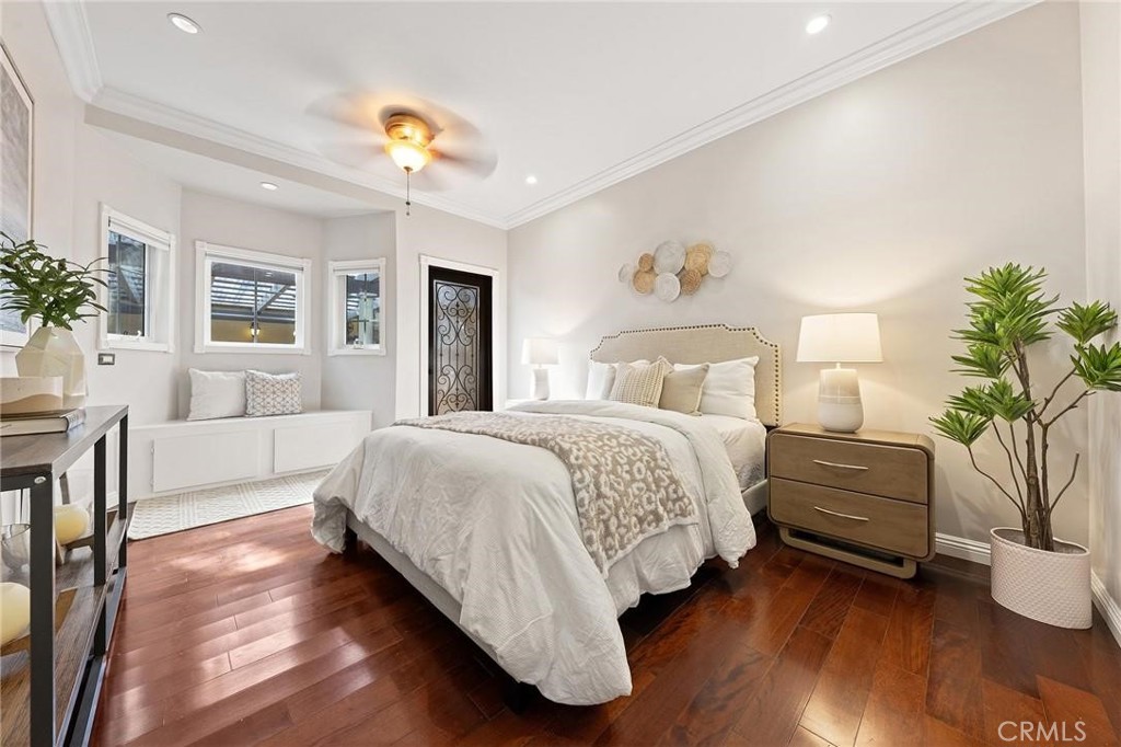 1029 Burnell Oaks Lane