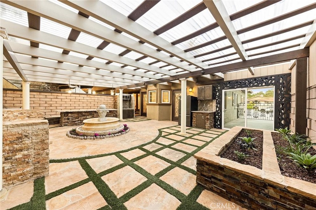 1029 Burnell Oaks Lane