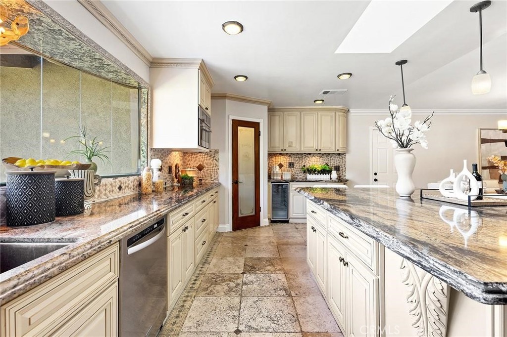 1029 Burnell Oaks Lane