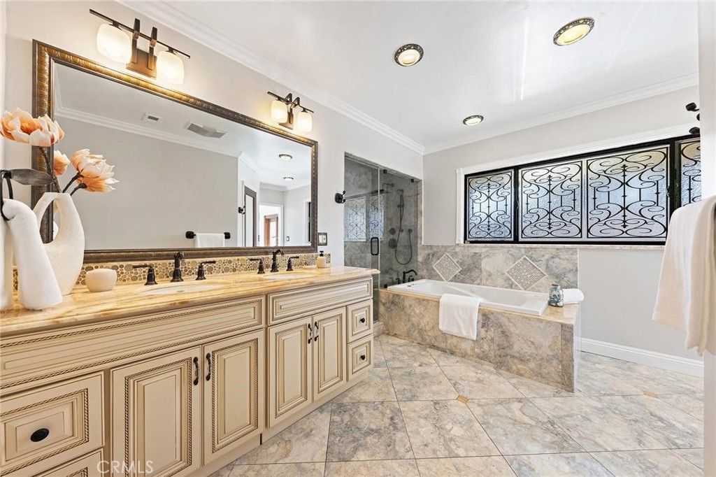 1029 Burnell Oaks Lane