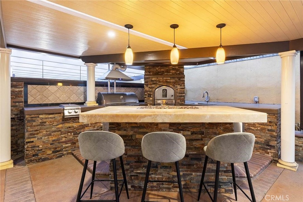1029 Burnell Oaks Lane